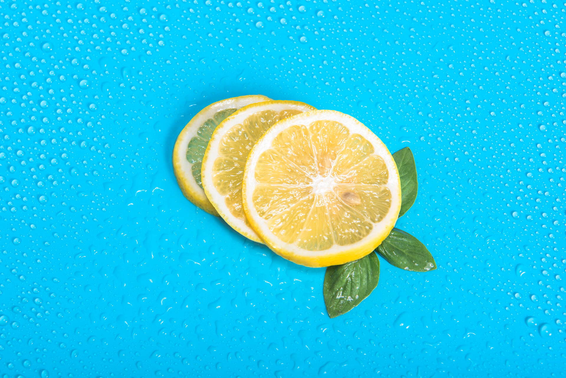 喝柠檬水有哪些功效和作用 抗衰老 免疫力 柠檬水 饮食常识  第1张